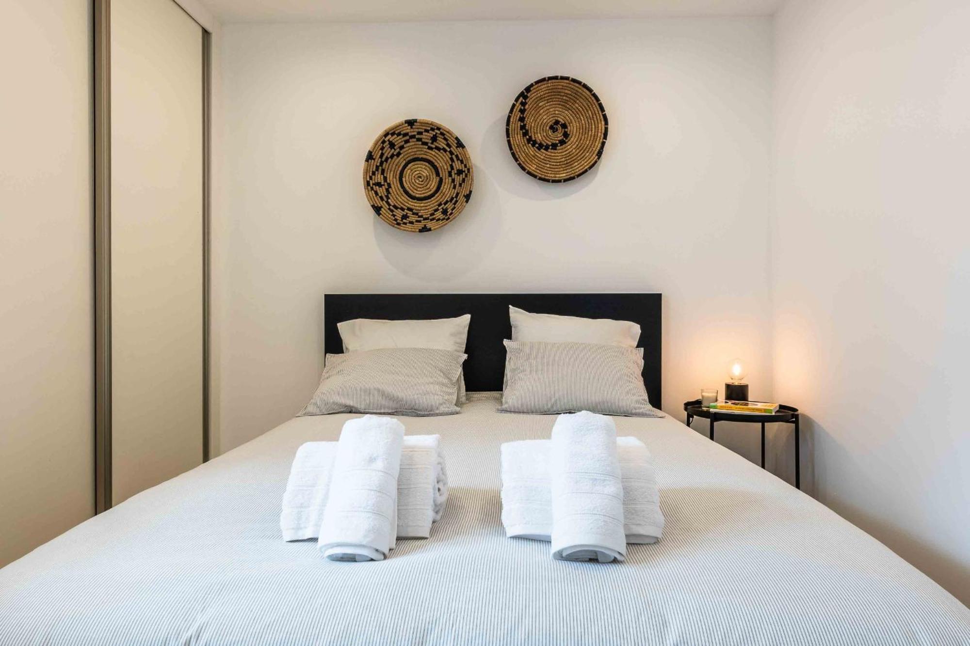 אלבופיירה Santa Eulalia 2-Bedroom Apartment - Swimming Pool - Wifi מראה חיצוני תמונה