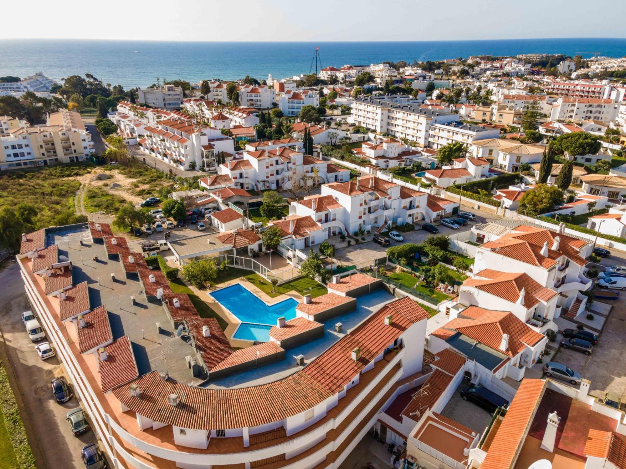 אלבופיירה Santa Eulalia 2-Bedroom Apartment - Swimming Pool - Wifi מראה חיצוני תמונה