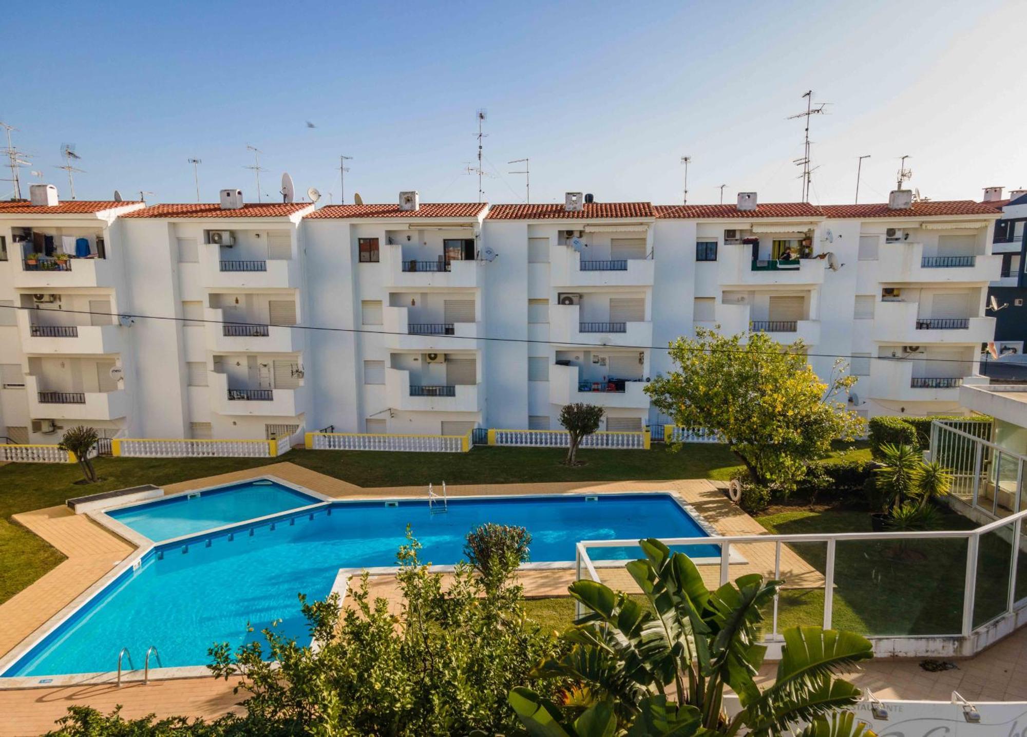 אלבופיירה Santa Eulalia 2-Bedroom Apartment - Swimming Pool - Wifi מראה חיצוני תמונה
